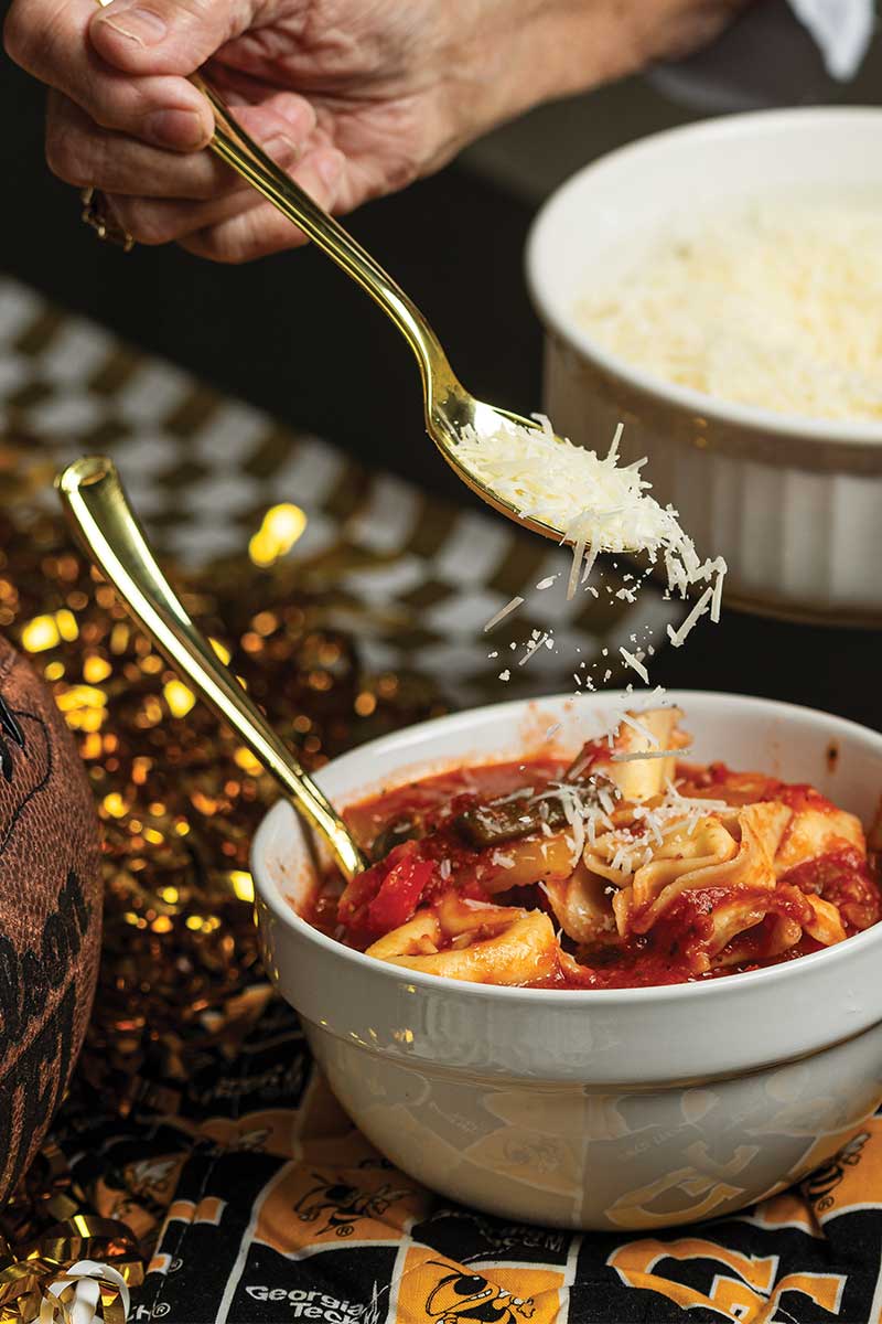 Sprinkling parmesan cheese